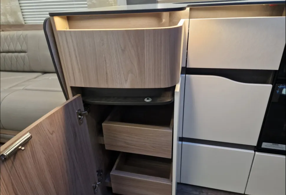 Swift Elegance Grande 760 2024