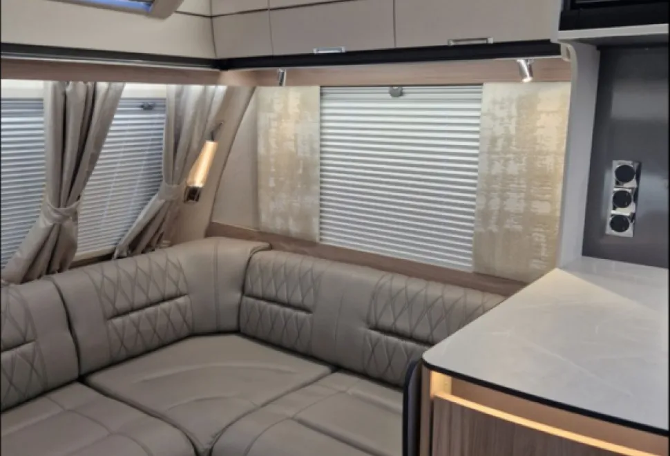 Swift Elegance Grande 760 2024