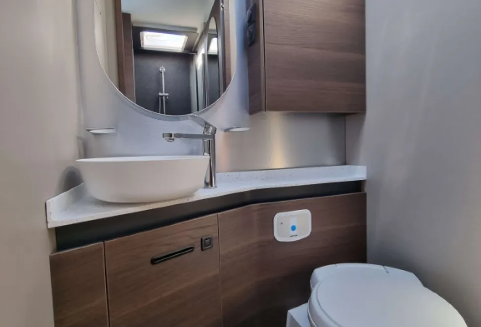 Adria Supersonic 780 DL 2024
