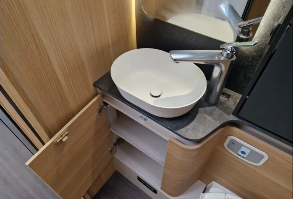Adria Matrix Plus 600 DT 2024