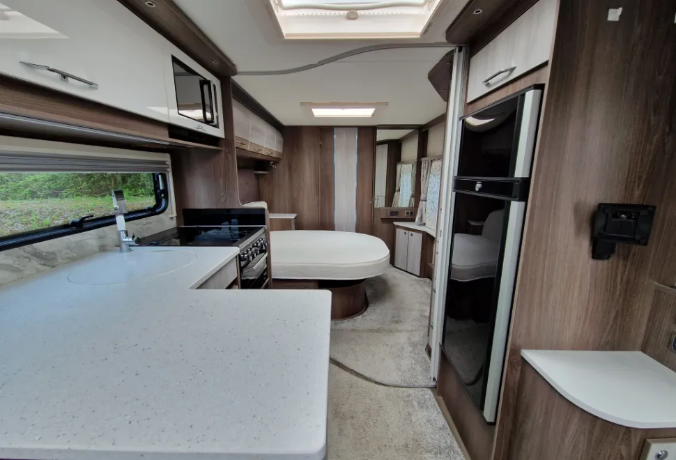 Coachman  Lusso 2021