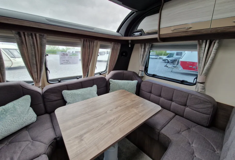 Coachman  Lusso 2021