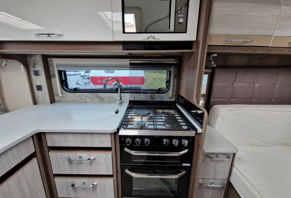 Coachman  Lusso 2021