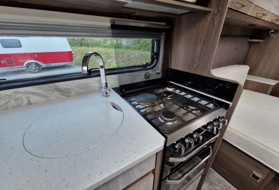 Coachman  Lusso 2021