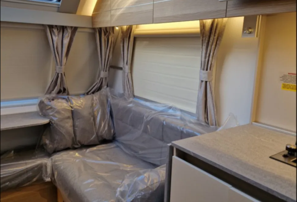 Adria Adora Seine 2024