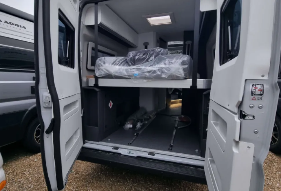 Adria  Twin Supreme 640 SGX 2025