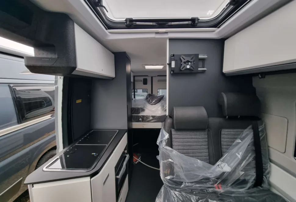 Adria  Twin Supreme 640 SGX 2025