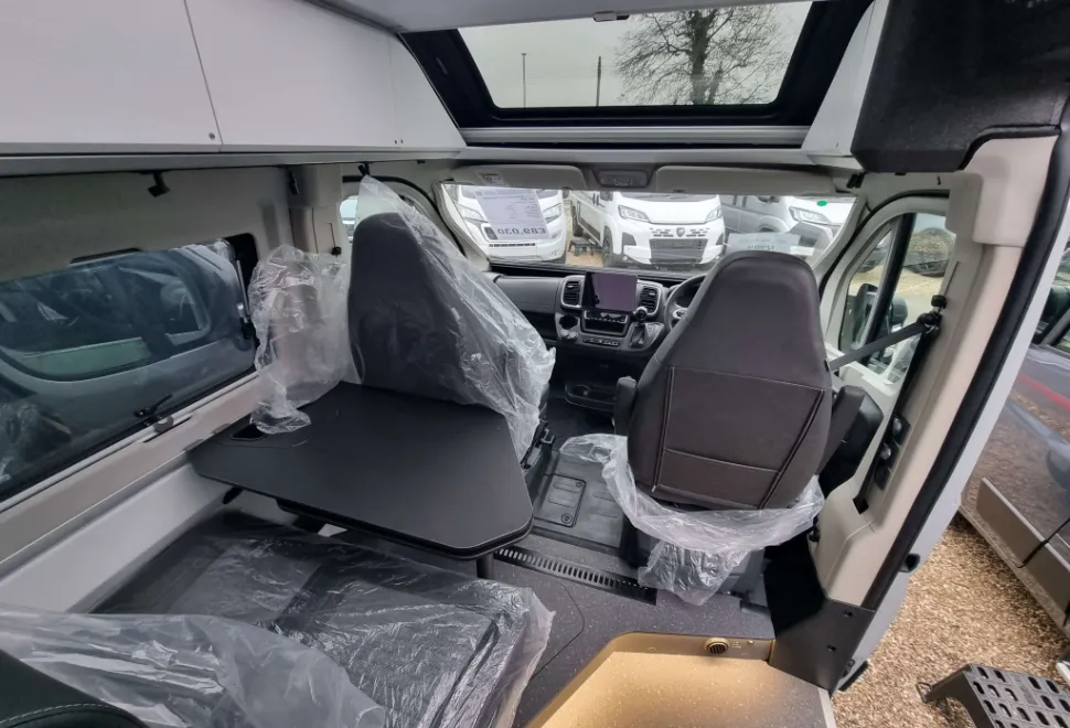 Adria  Twin Supreme 640 SGX 2025