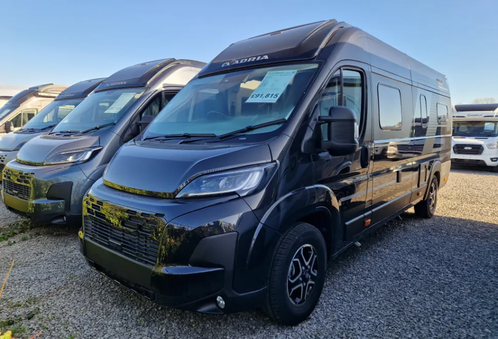 Adria  Twin Supreme 640 SGX 2025