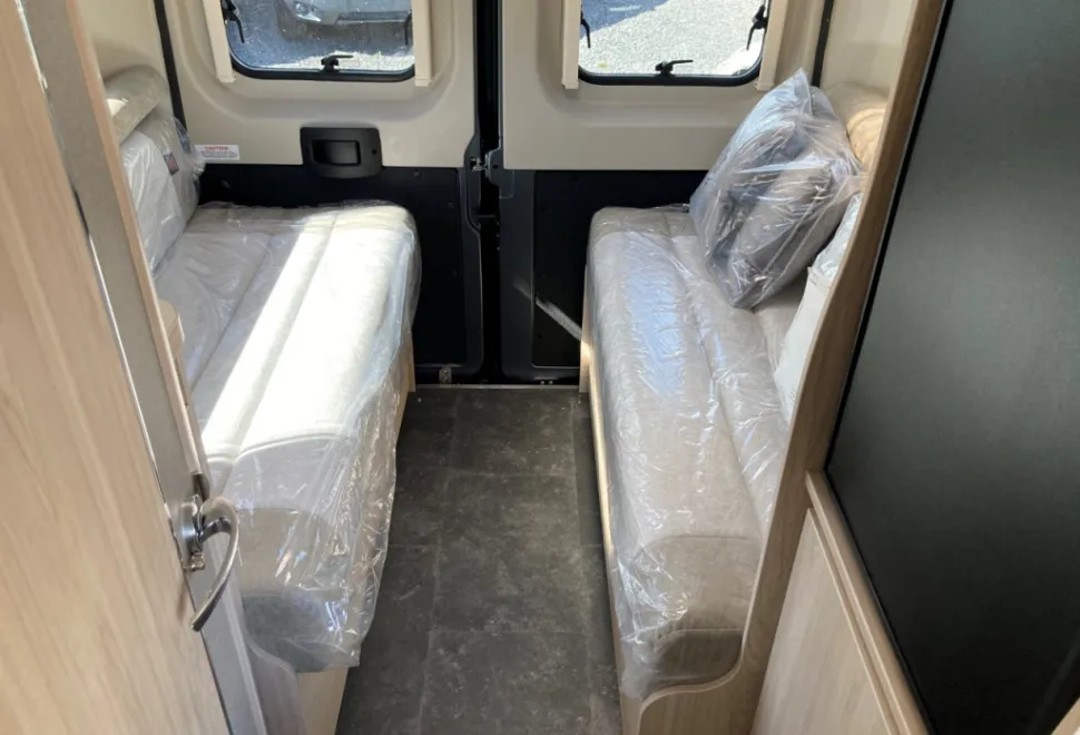Elddis Autoquest CV40 60th Edition 2025