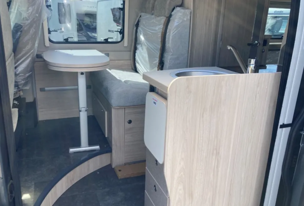 Elddis Autoquest CV40 60th Edition 2025