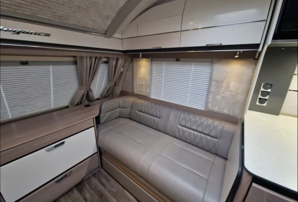 Swift Elegance Grande 780 2024