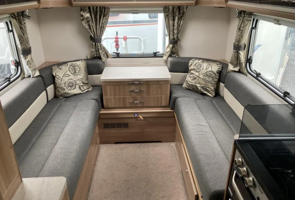 Bessacarr  E462 2015
