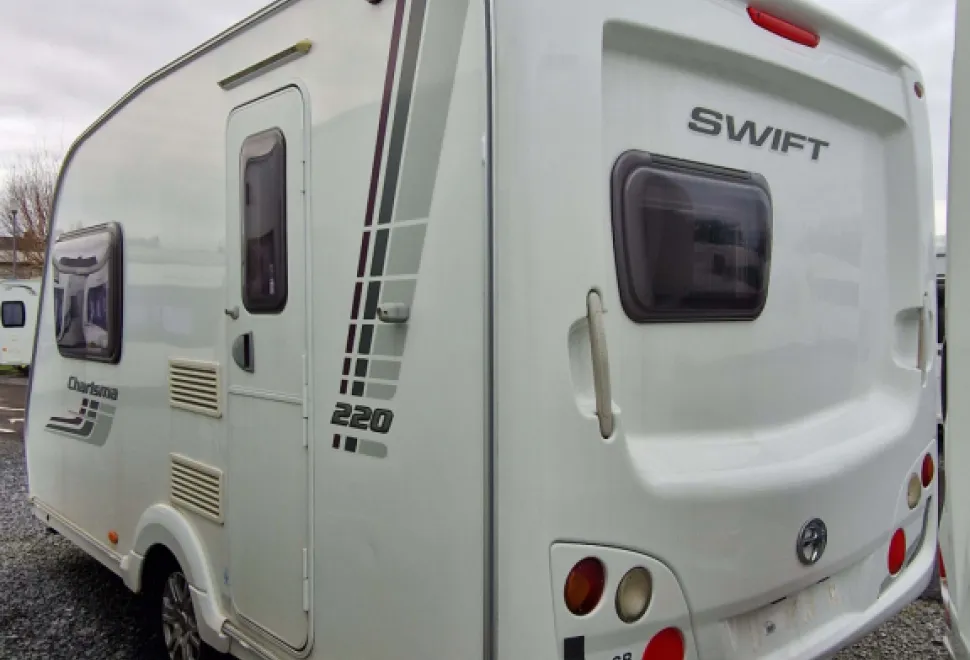 Swift Charisma 220 2011