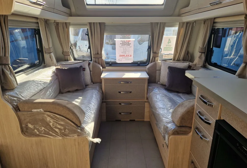 Elddis Crusader Mistral 2025
