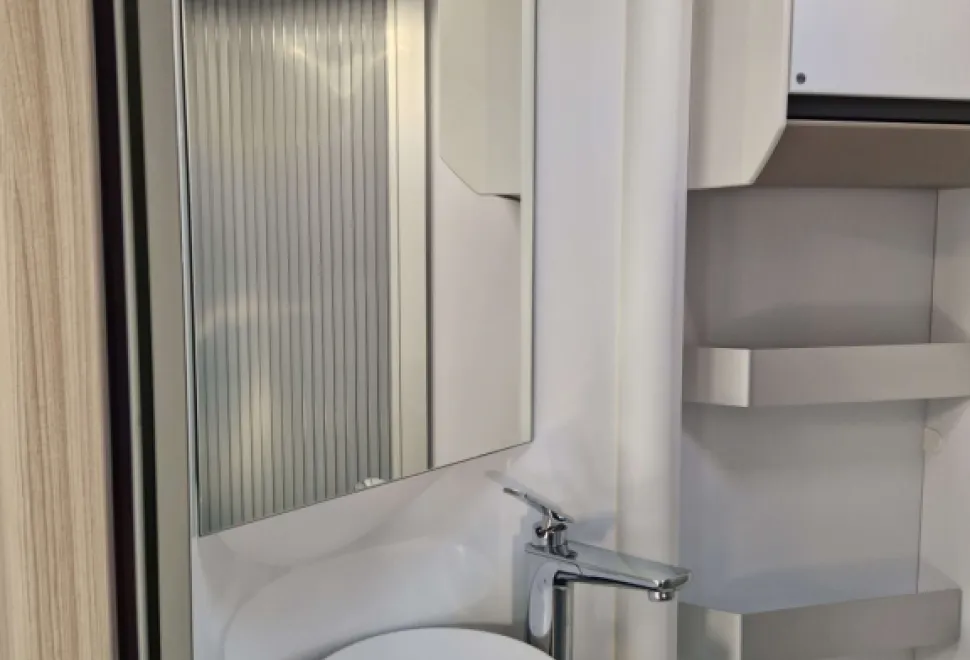 Adria Compact Supreme SC 2025