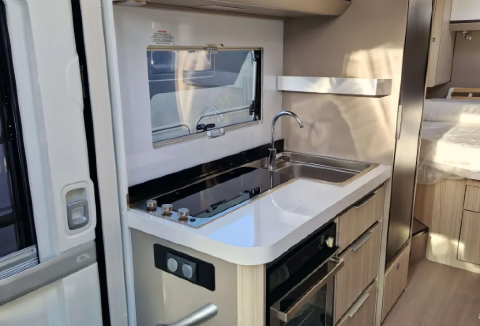 Adria Compact Supreme SC 2025