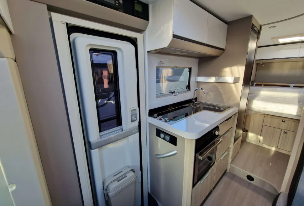 Adria Compact Supreme SC 2025