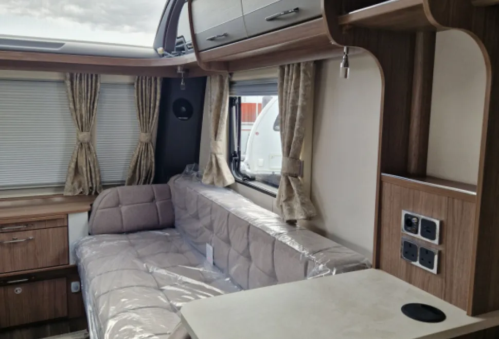 Coachman VIP 520 2025