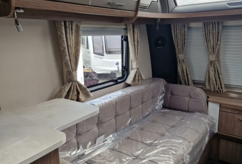 Coachman VIP 520 2025
