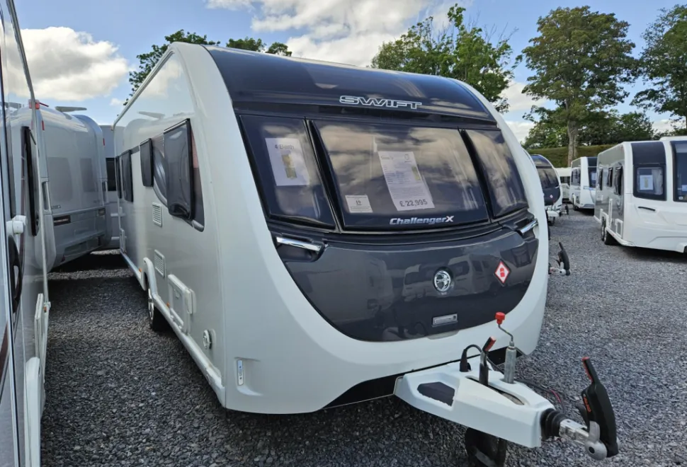 Swift Challenger X 880 2020