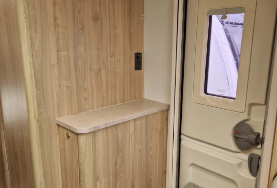 Elddis  Chatsworth 550 2016