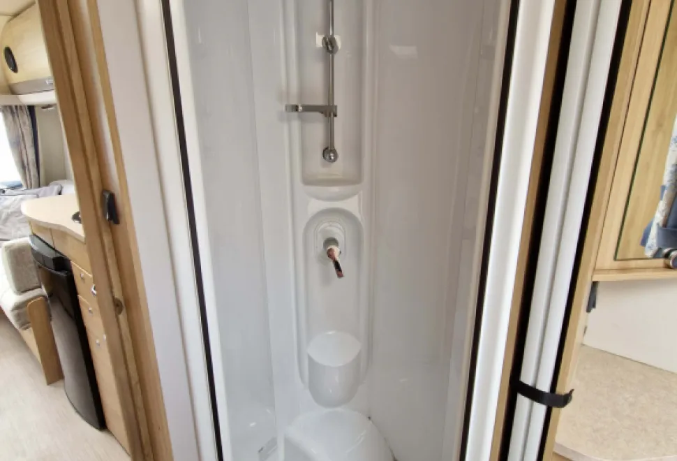 Elddis  Chatsworth 550 2016