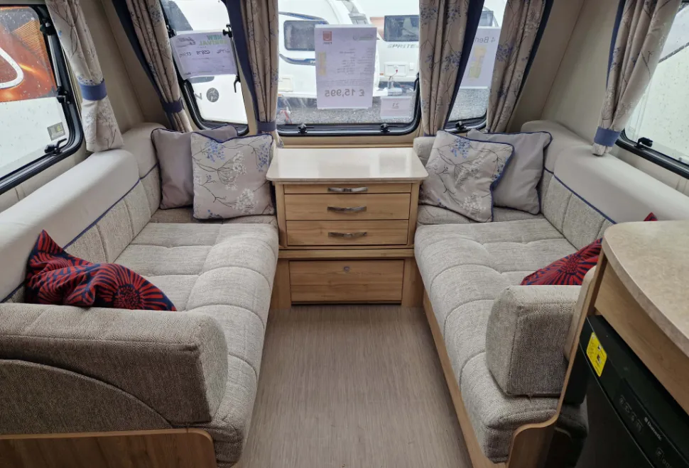 Elddis  Chatsworth 550 2016