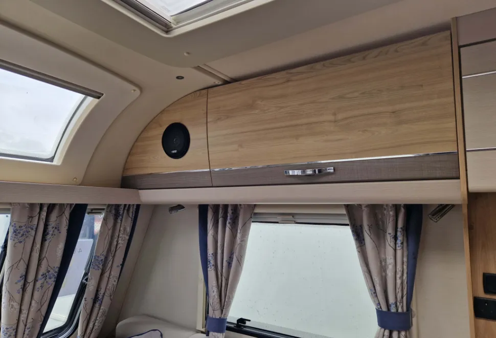 Elddis  Chatsworth 550 2016