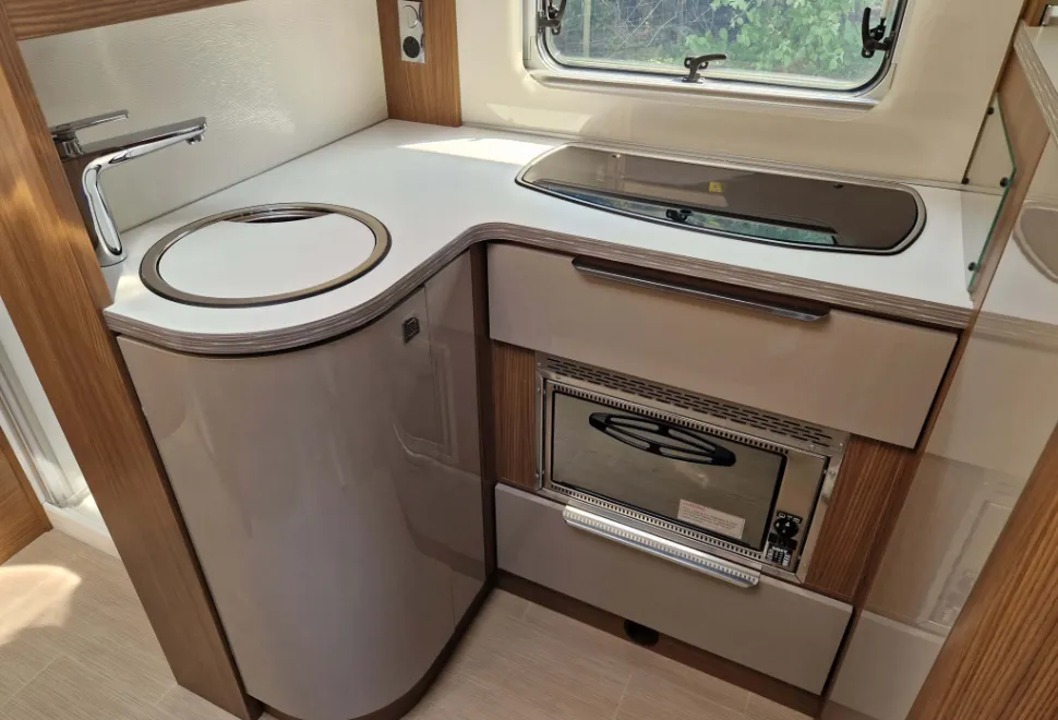 Burstner IXEO I680g 2016