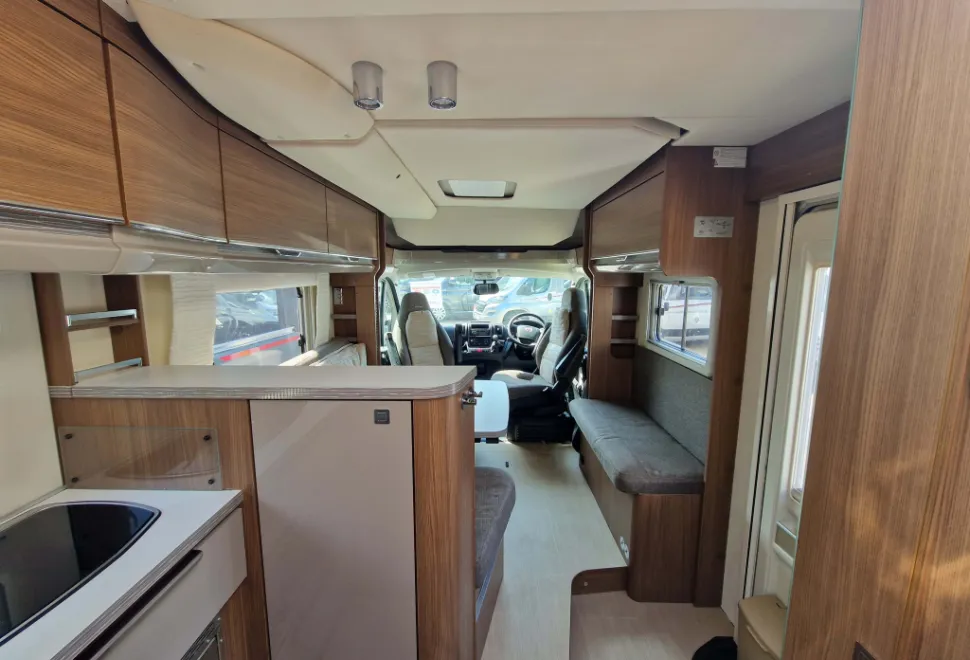 Burstner IXEO I680g 2016