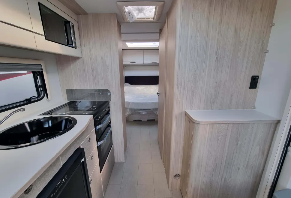 Elddis Avante Apex 550 2026