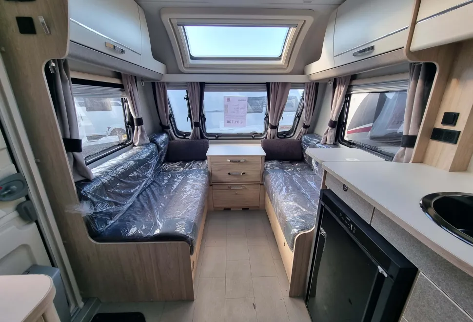 Elddis Avante Apex 550 2026