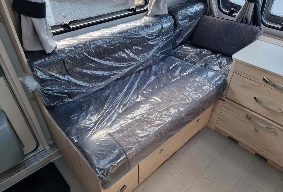 Elddis Avante Apex 550 2026