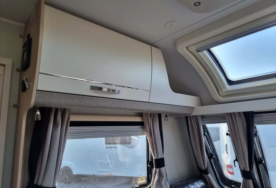 Elddis Avante Apex 550 2026