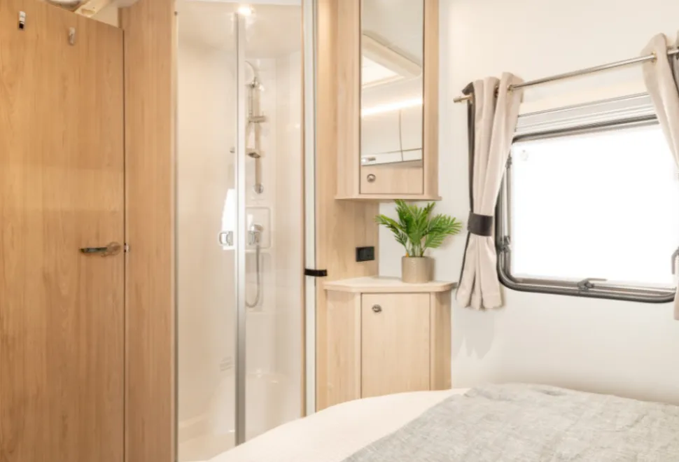 Elddis Avante Apex 550 2026