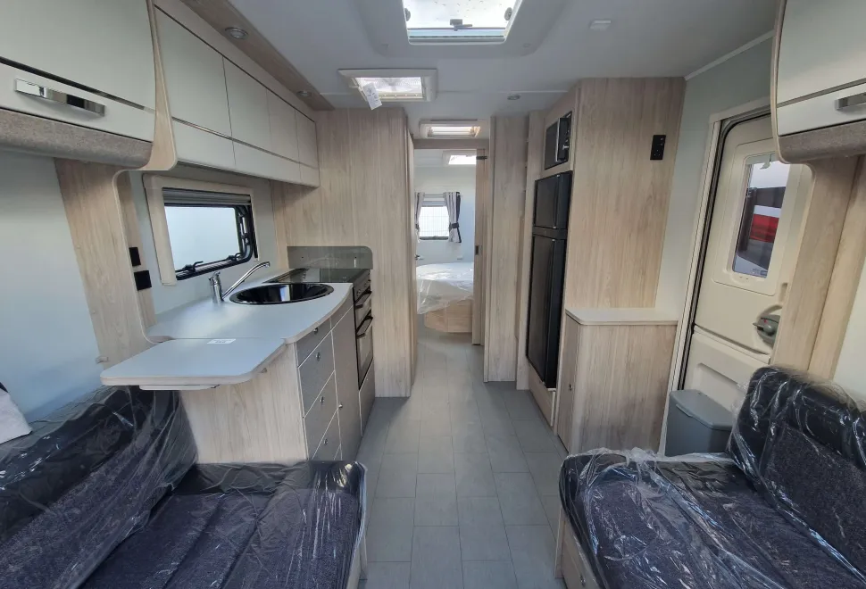 Elddis Avante Apex 860 2026