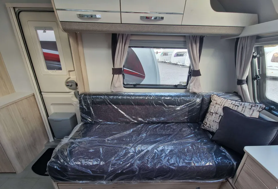 Elddis Avante Apex 860 2026