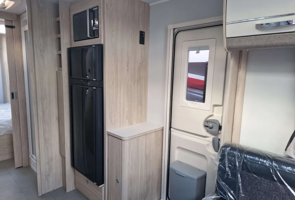 Elddis Avante Apex 860 2026