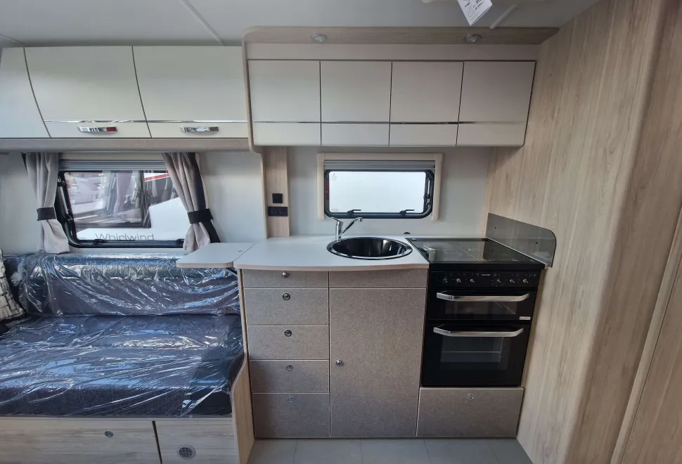 Elddis Avante Apex 860 2026