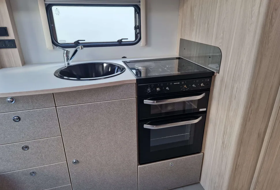 Elddis Avante Apex 860 2026
