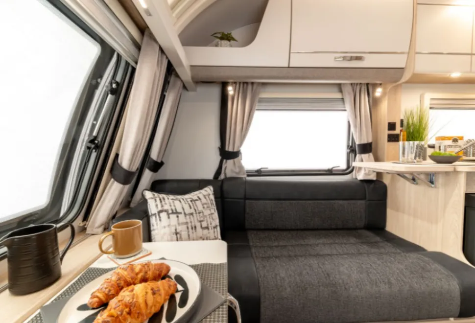 Elddis Avante Apex 860 2026
