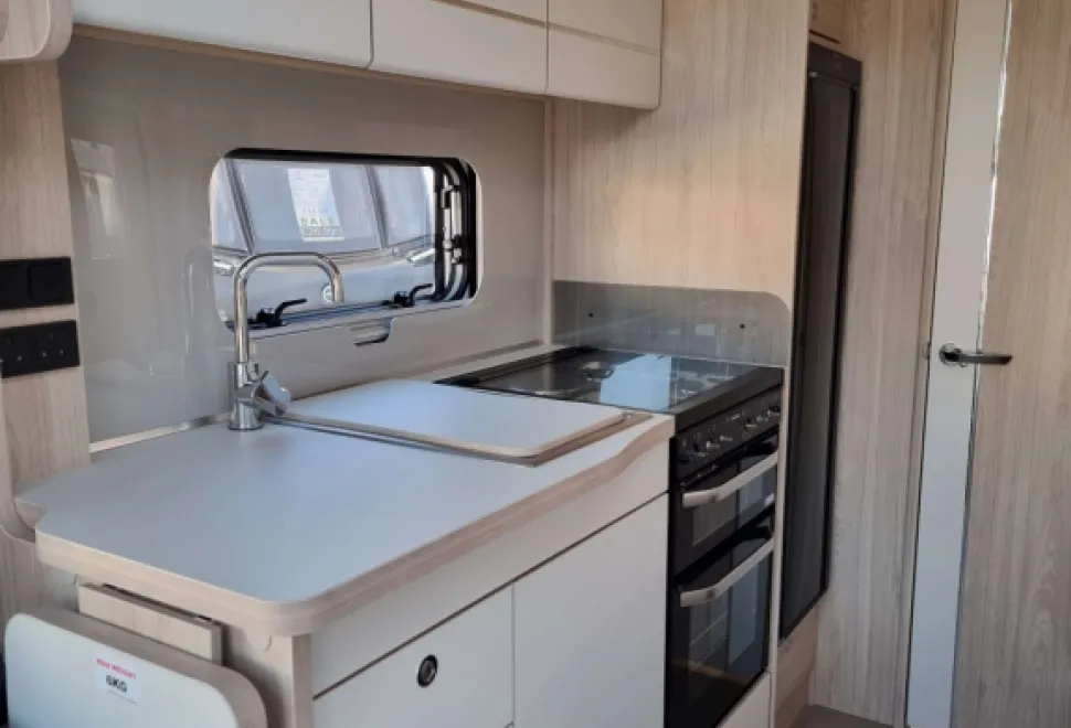 Elddis Crusader Hurricane 2026