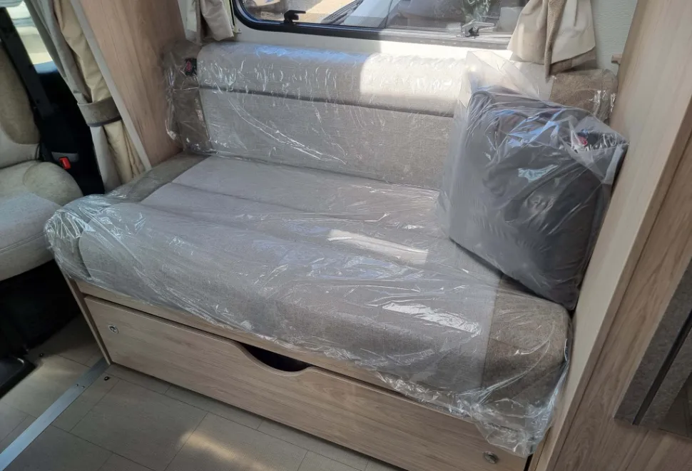 Elddis Autoquest 194 2025