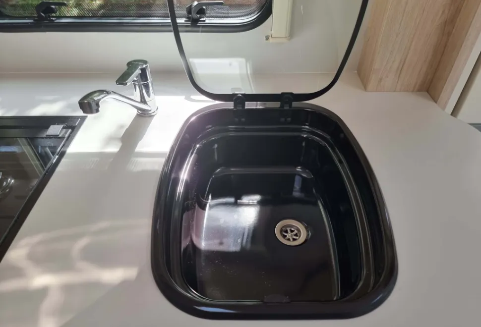 Elddis Autoquest 194 2025