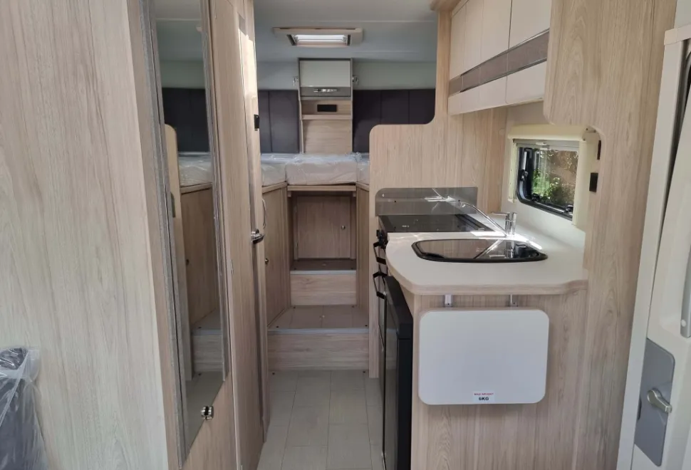 Elddis Autoquest 194 2025
