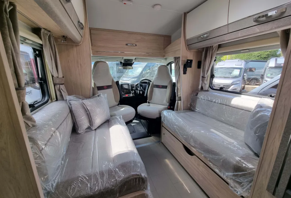 Elddis Autoquest 194 2025