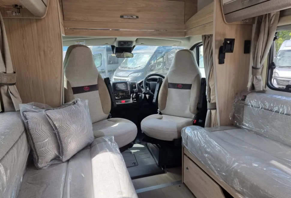 Elddis Autoquest 194 2025