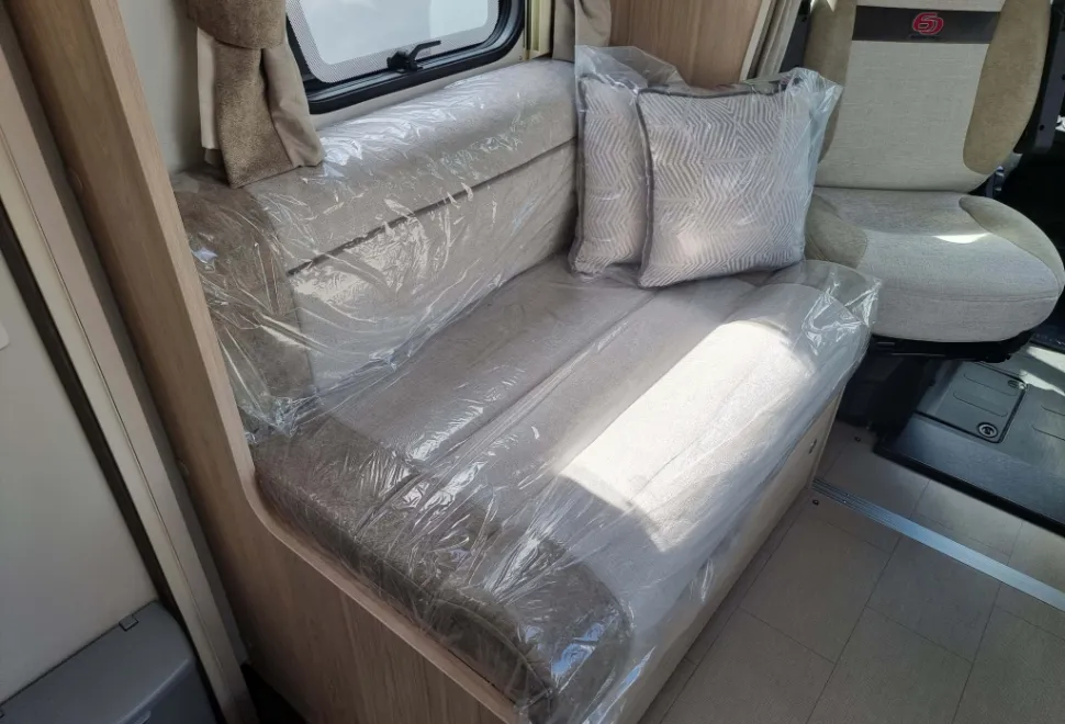 Elddis Autoquest 194 2025