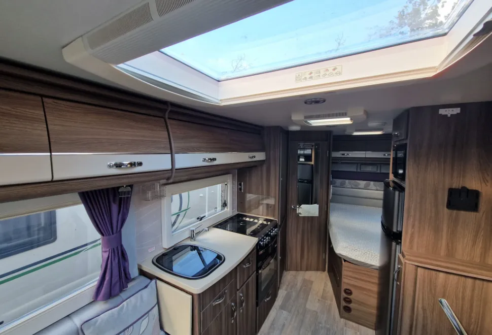 Auto-Sleepers  Broadway FB 2020